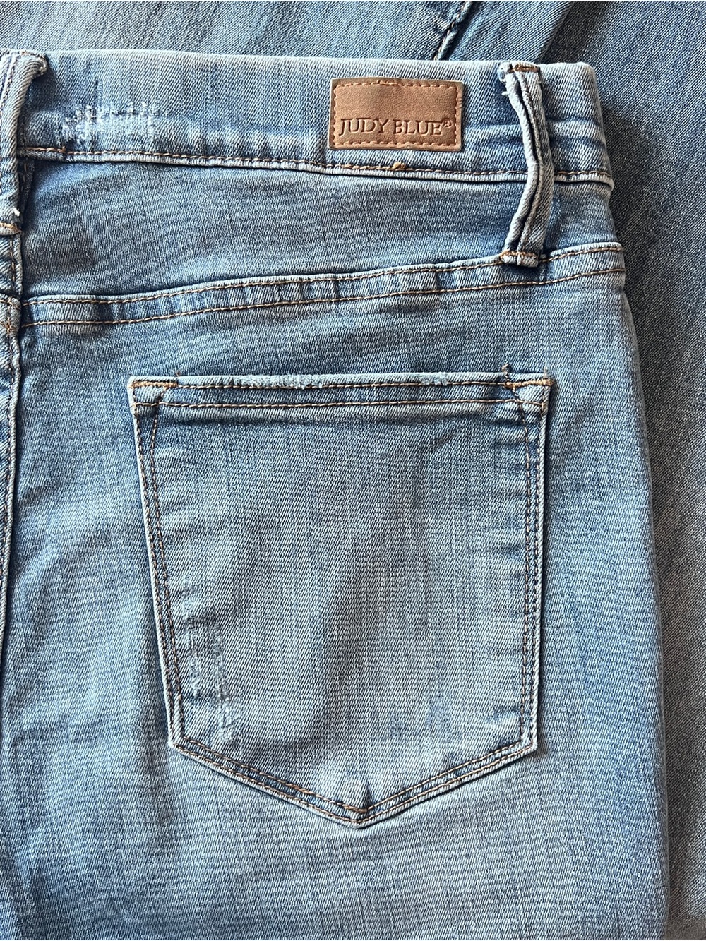 Judy Blue High-Rise Light Wash Blue Slim Boot Cut Jeans Size 9